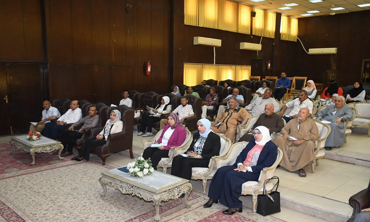نائب محافظ الفيوم يشهد ورشة عمل لمناقشة مشروعات برنامج المنح الصغيرة