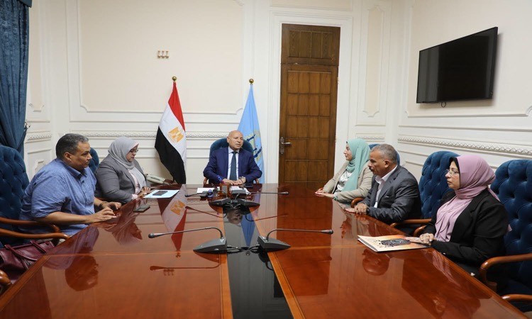 د. صابر يلتقي رؤساء الأحياء الجدد ويوجه بالوجود الميداني وحل مشاكل الم