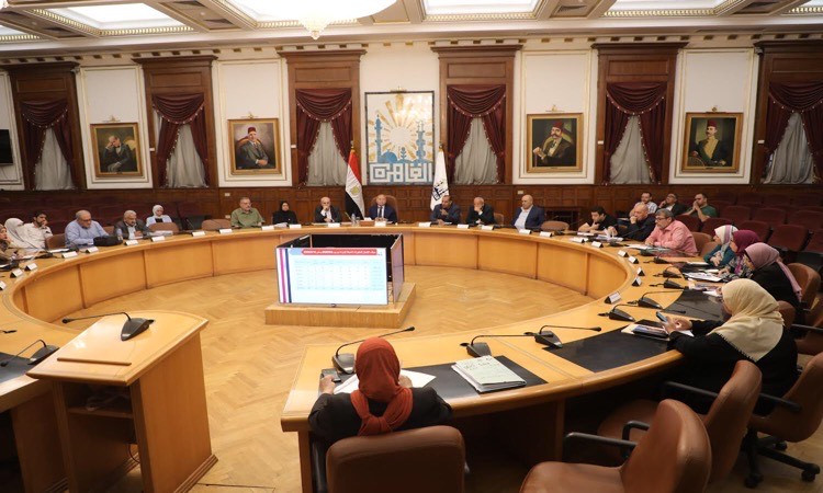 محافظ القاهرة يتابع الموقف التنفيذي لملف التصالح في مخالفات البناء