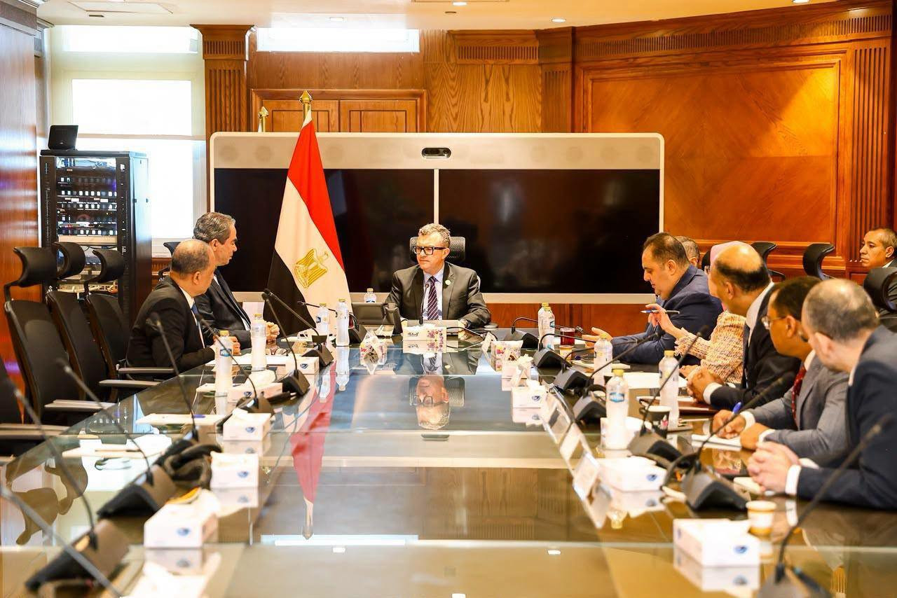 وزير التخطيط ورئيس الوطنية للاعلام