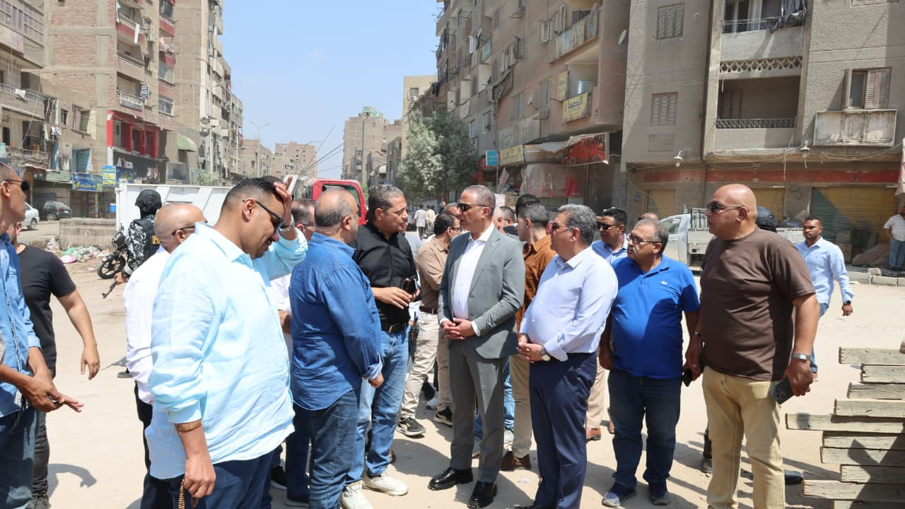محافظ الجيزة يتفقد منطقة الـ7 بلوكات بإمبابة لدراسة إنشاء مدارس جديدة