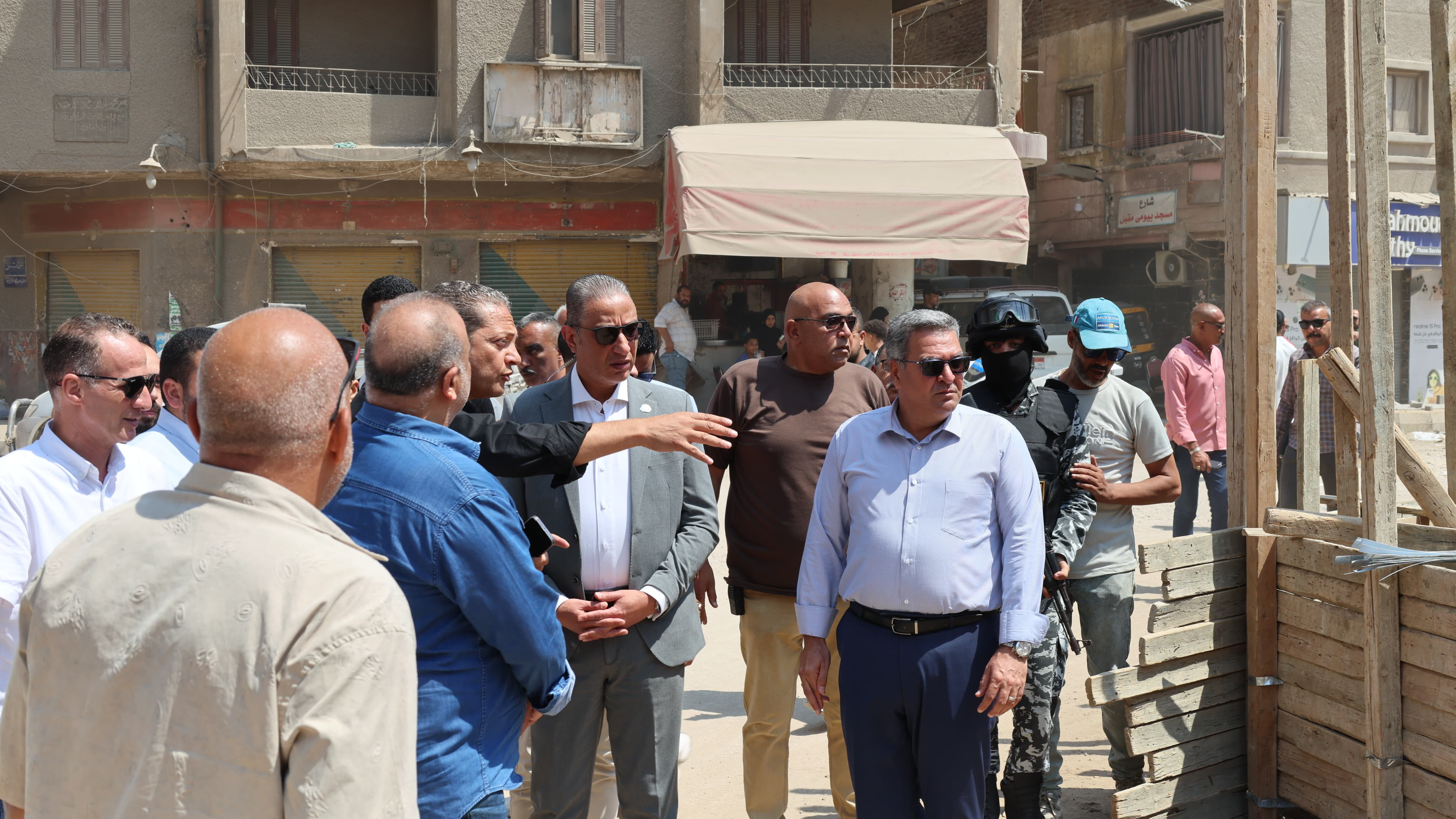 محافظ الجيزة يتفقد منطقة الـ7 بلوكات بإمبابة لدراسة إنشاء مدارس جديدة