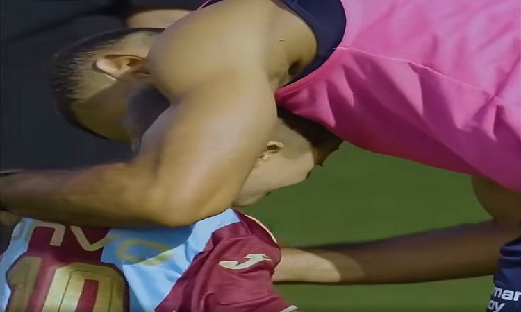 مشجع محمد صلاح