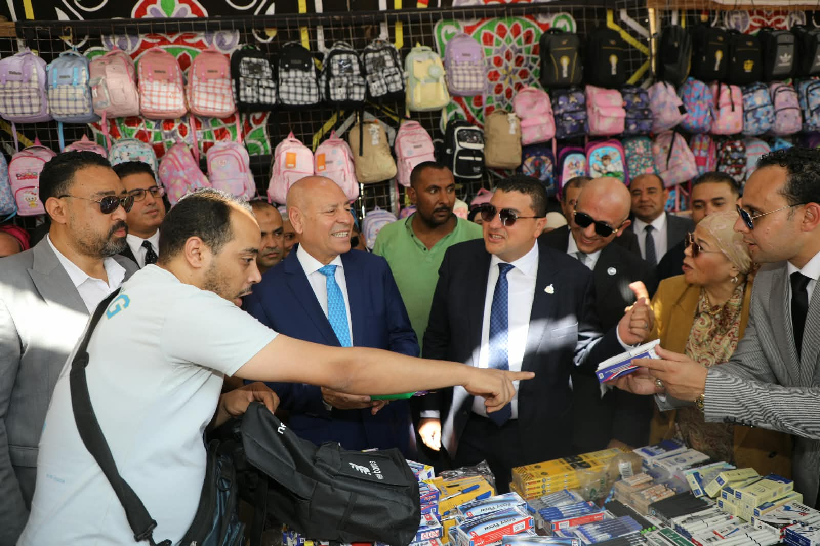محافظ القاهرة يفتتح معرضي 