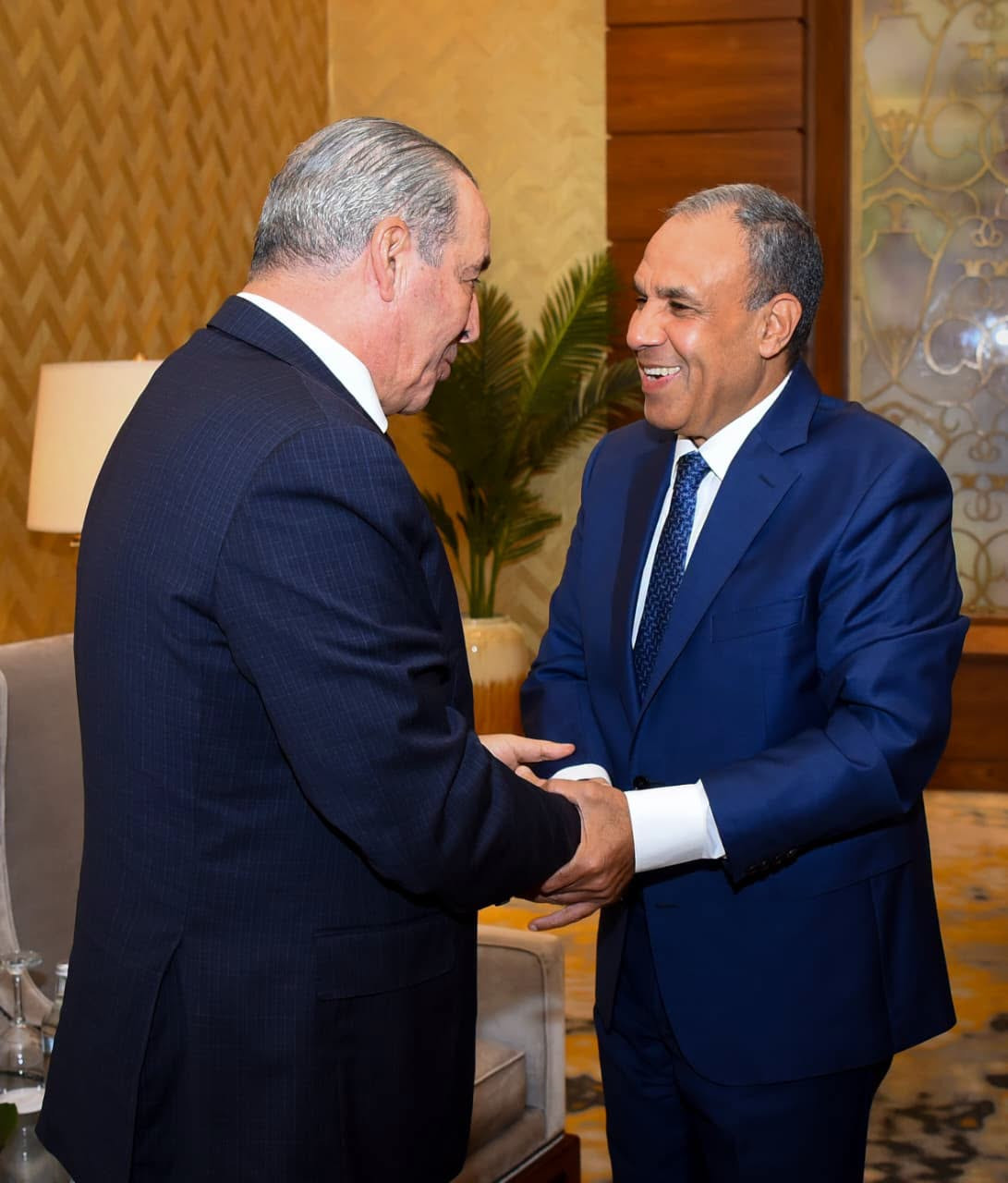 الخارجية