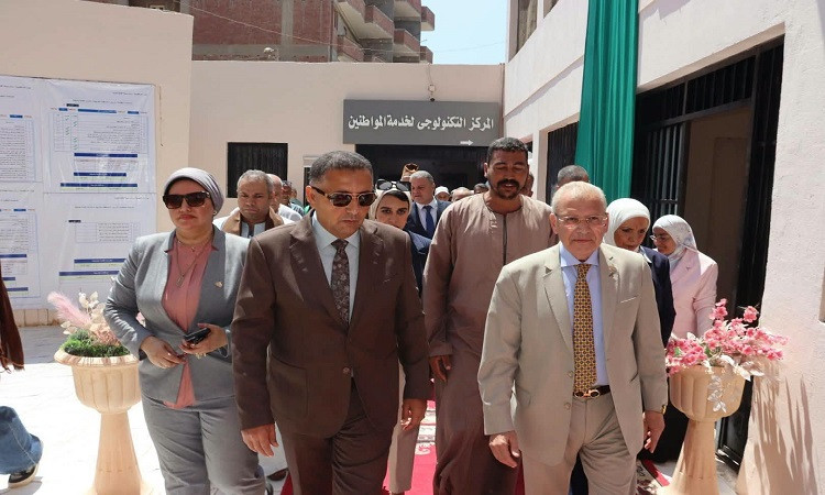 محافظ القليوبية يفتتح مركزين تكنولوجيين بالمنيرة وشلقان بالقناطر الخير