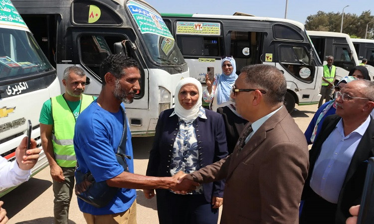 محافظ القليوبية يدشن المرحلة الثانية للنقل الجماعي لربط المحافظة بالقا