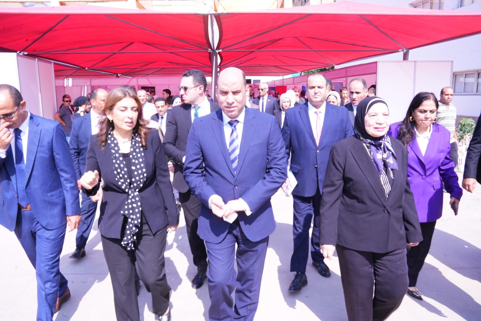 وزير  العمل ومحافظ القاهرة