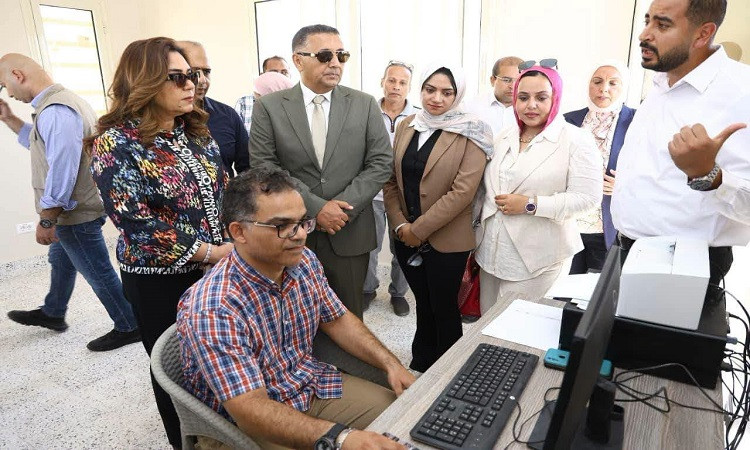 وزيرةالتنمية ومحافظ القليوبيةيفتتحان محطتين لجمع المخلفات بعرب العليقا