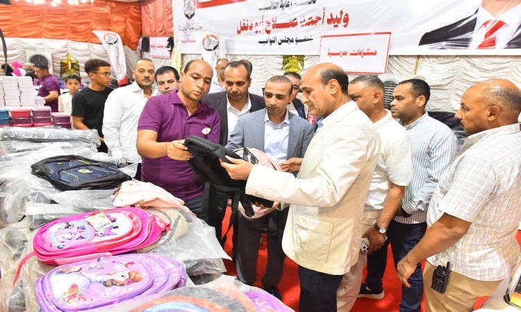 افتتح اللواء محمد علوان، محافظ أسيوط، يرافقه النائب وليد أحمد صلاح أب