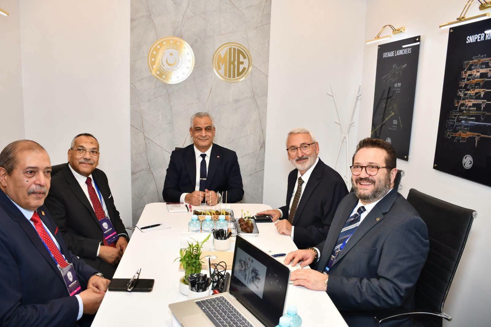 وزير الانتاج الحربي