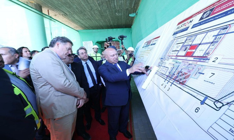 وزير النقل ونظيره الفرنسي يتفقدان مجمع ألستوم الصناعي بمدينة برج العرب