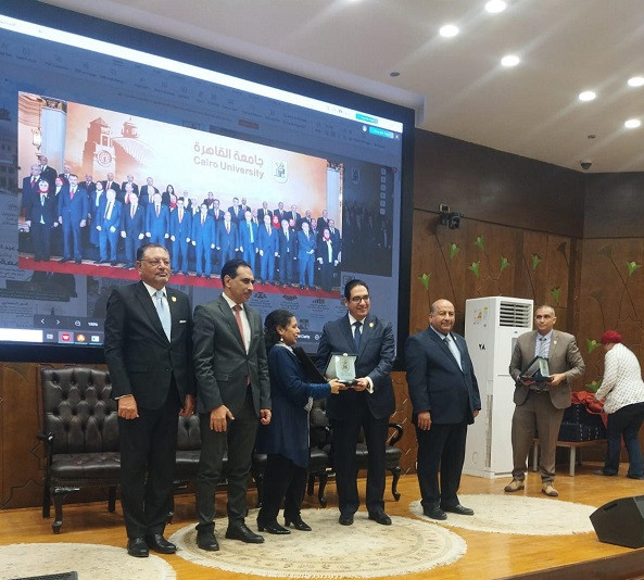 جامعة القاهرة