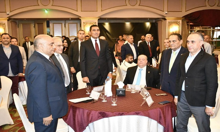 ر نبيل وزير الشباب والرياضة