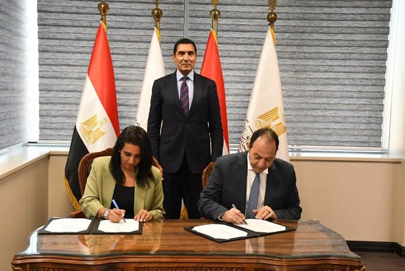 وزير الشباب يشهد توقيع بروتوكول تعاون لدعم الصحة النفسية للنشء والشباب