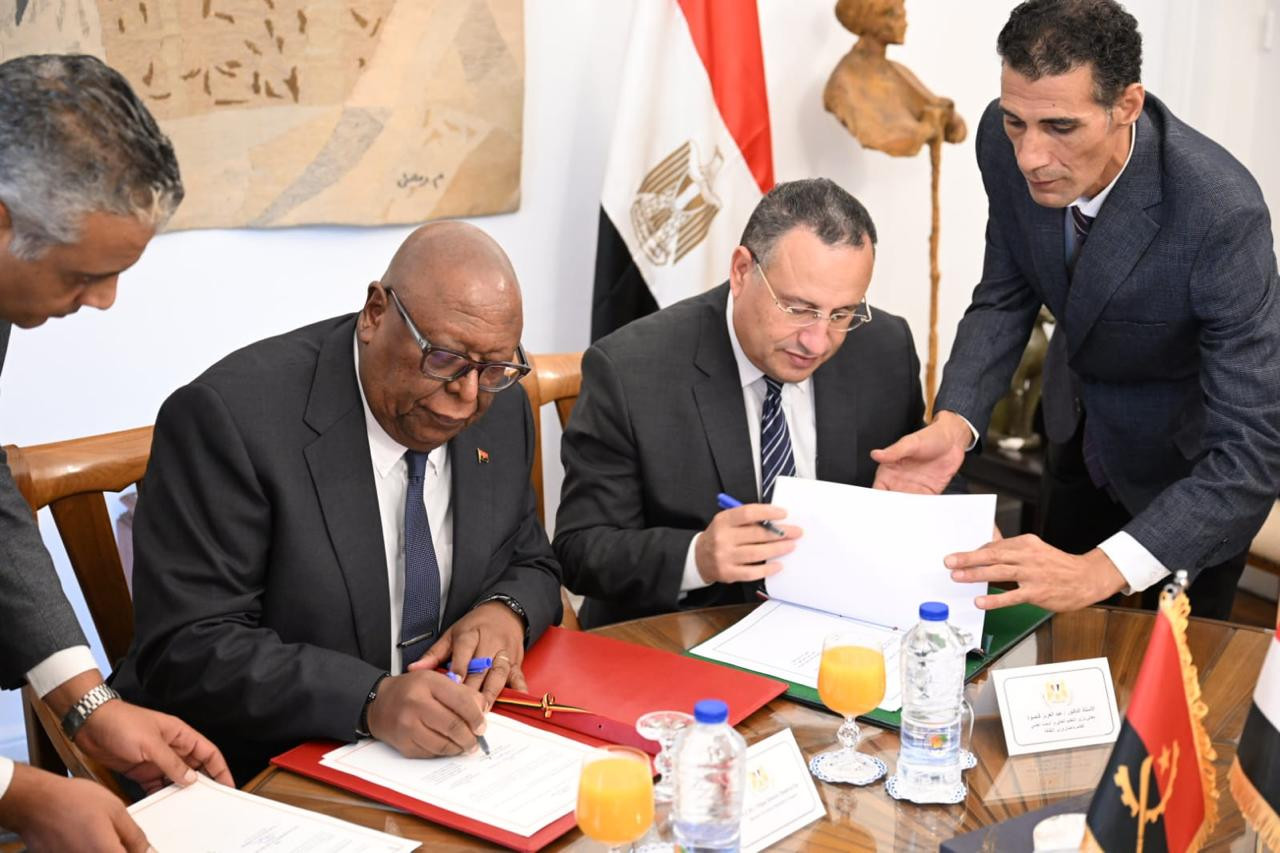 قنصوة وانجولا