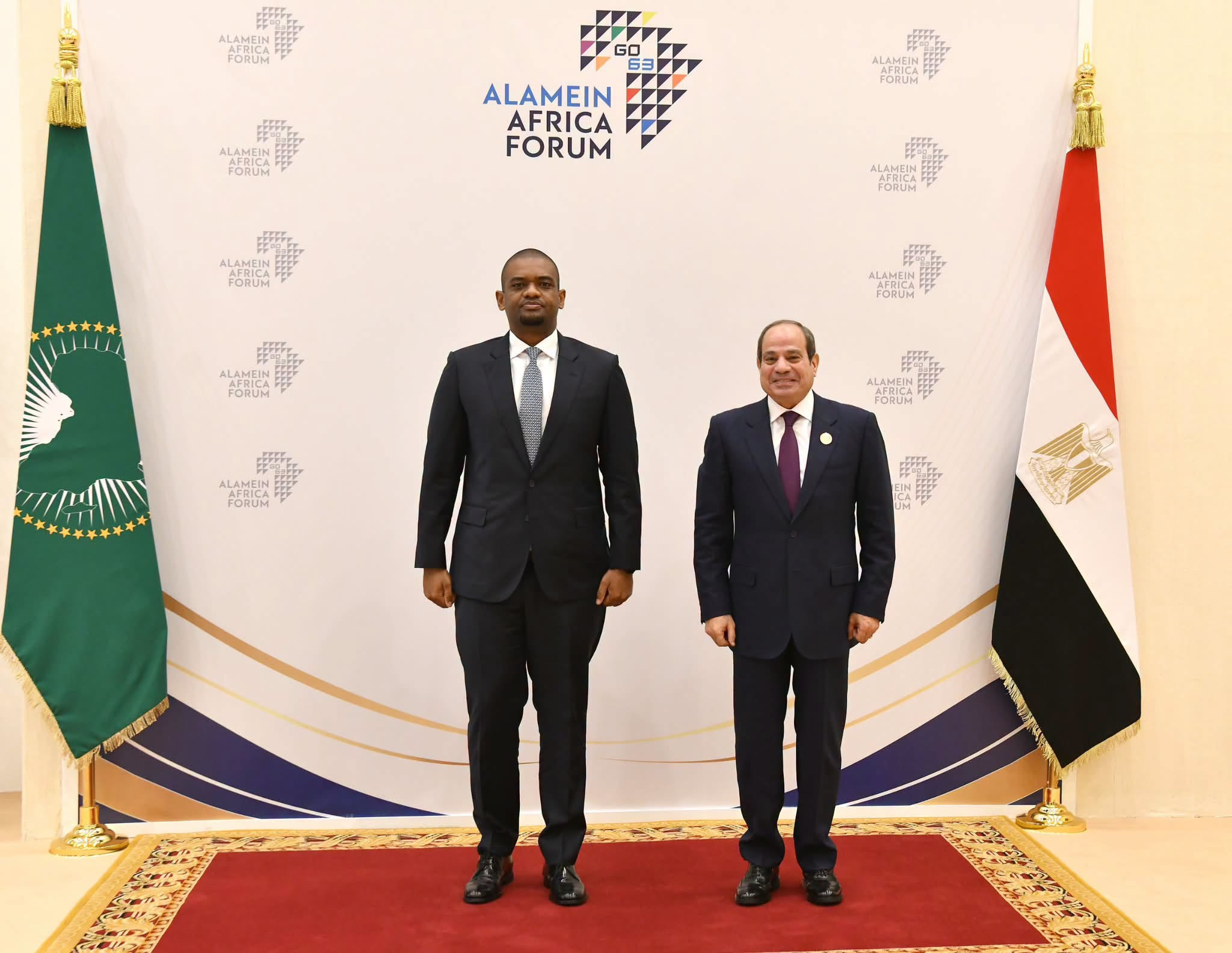 الرئيس السيسي يفتتح