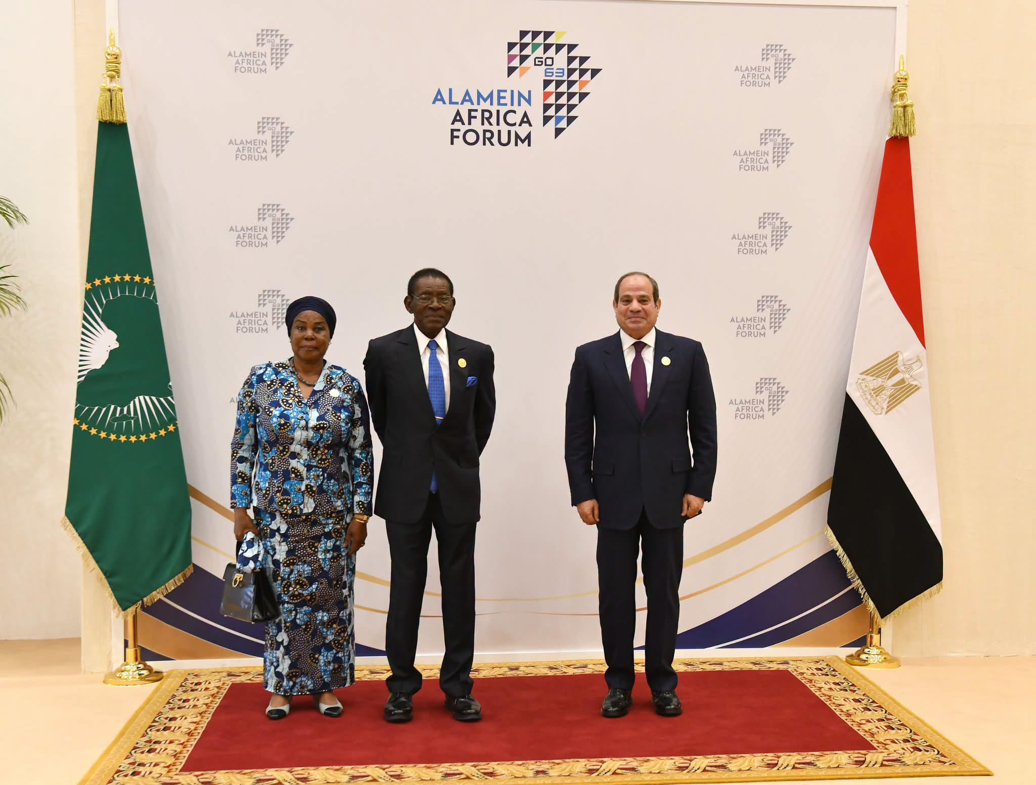 الرئيس السيسي يفتتح
