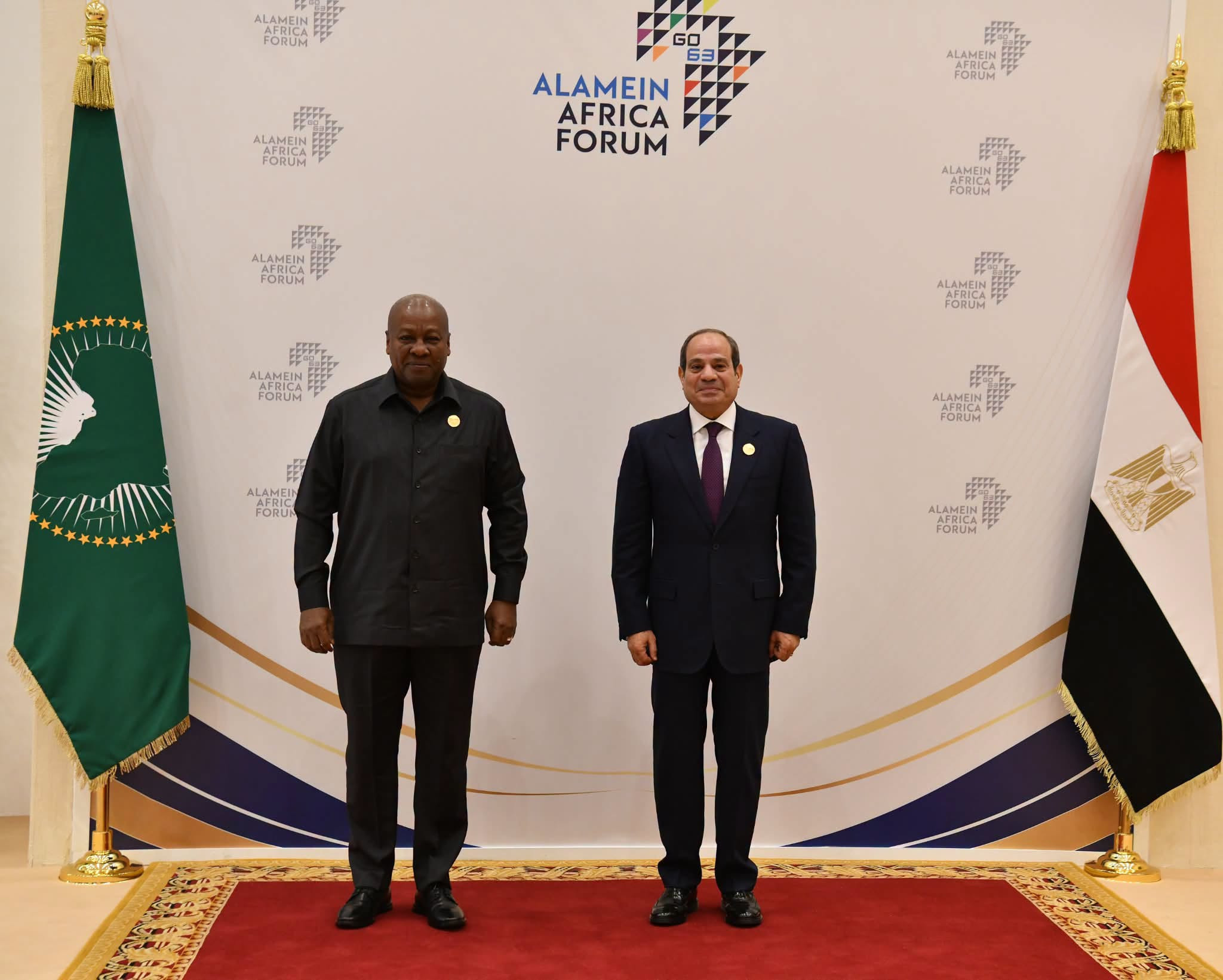 الرئيس السيسي يفتتح