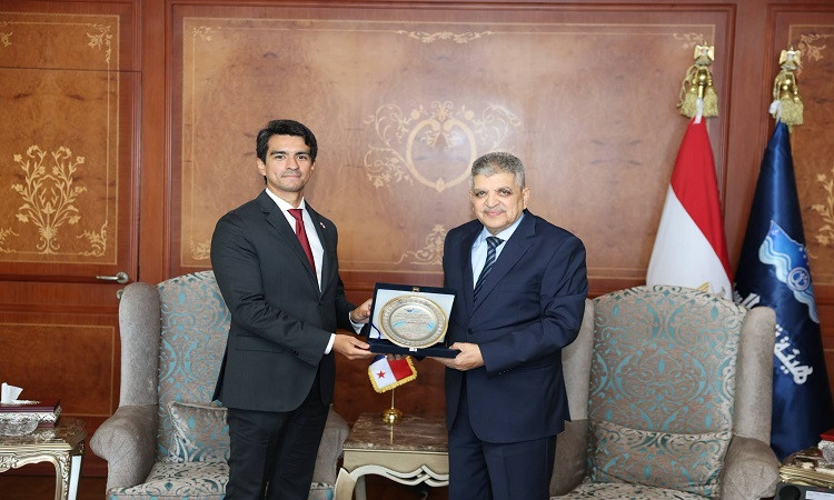 ريكاردو إيساثا