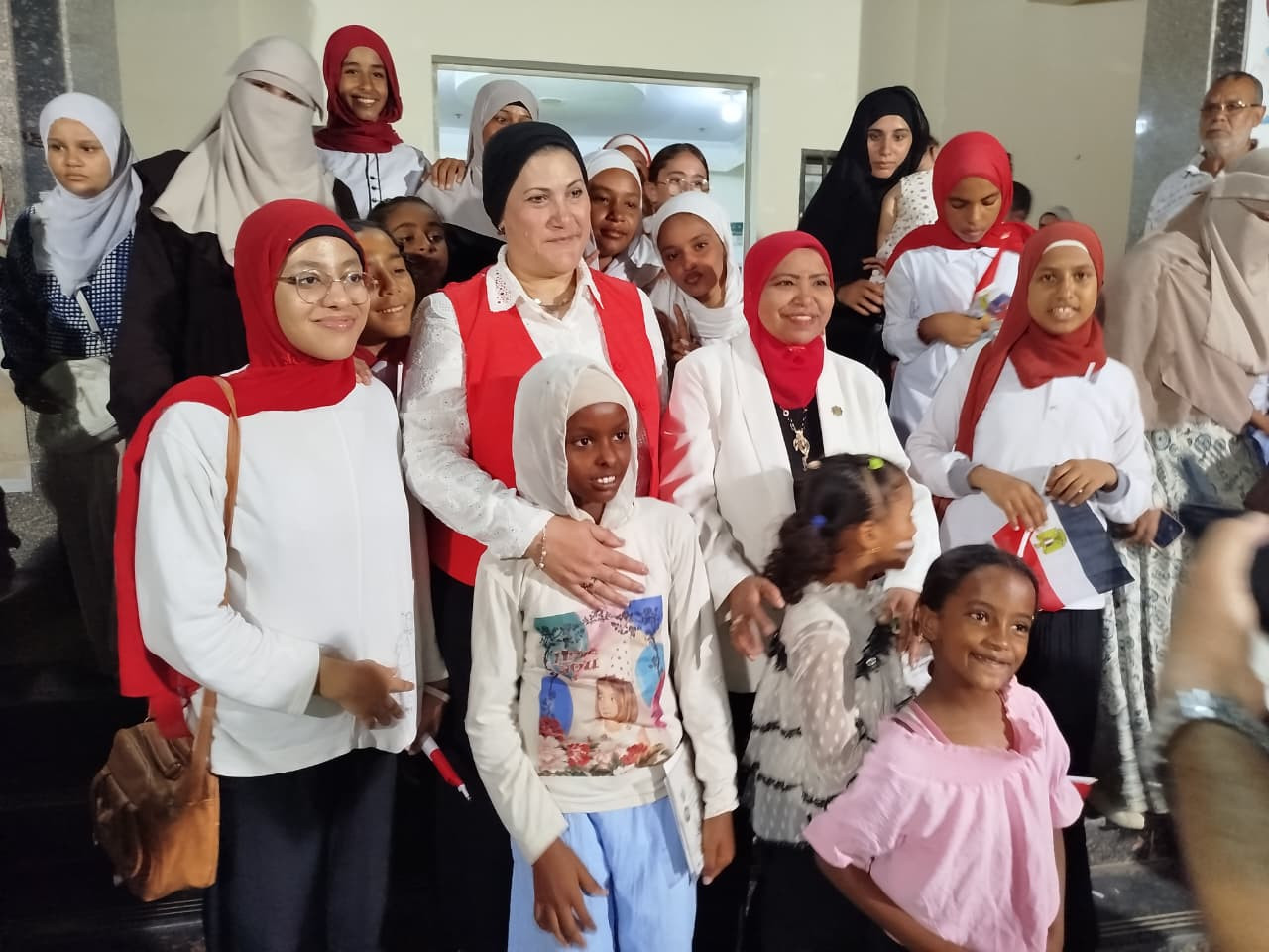 الطفولة في اكتوبر بشلاتين
