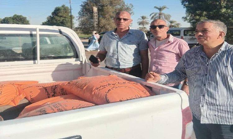 ضبط1800لترسولارو6 شكائرسماد مدعم قبل بيعها بالسوق السوداء بالمنيا