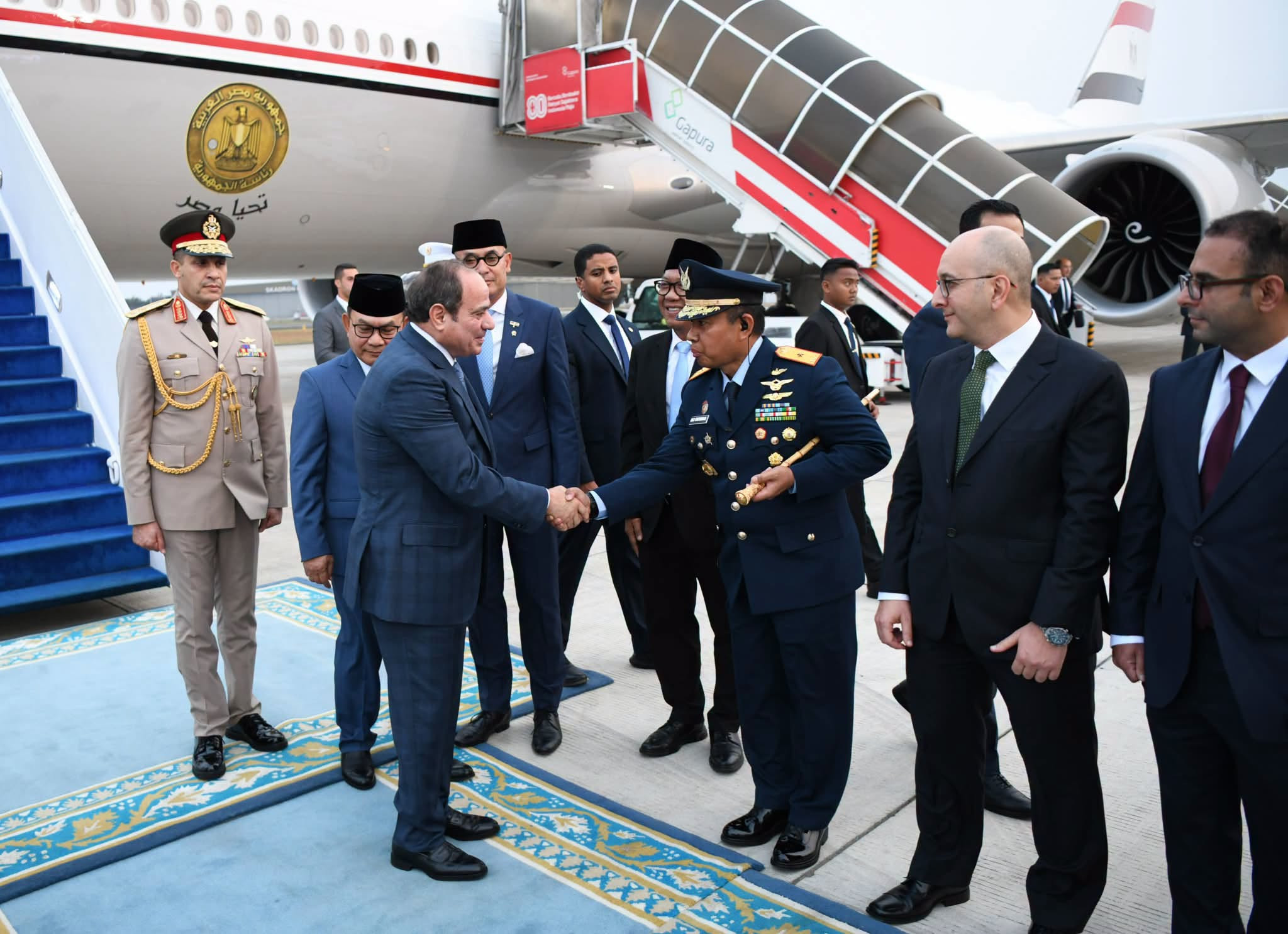 الرئيس يصل اندونيسيا