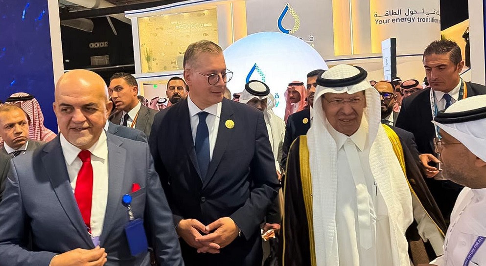 وزير الطاقة السعودي ووزيرا البترول والكهرباء