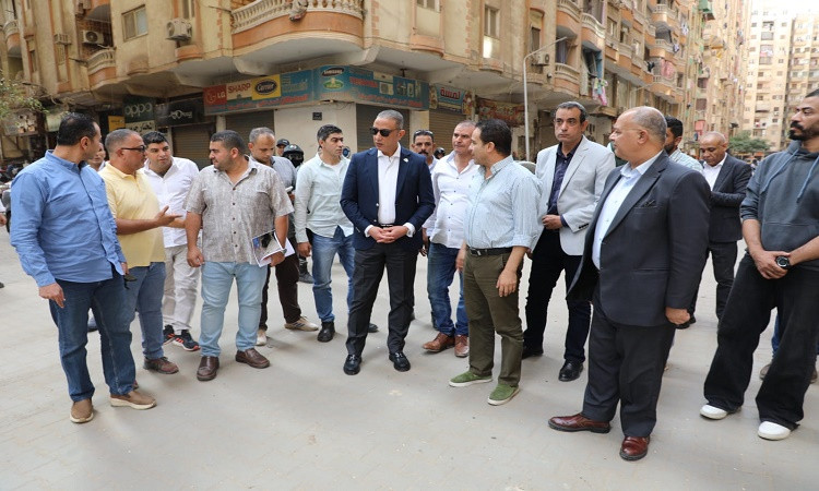 محافظ الجيزة يتابع رصف وتطوير شوارع كفر طهرمس والعمدة بولاق الدكرور