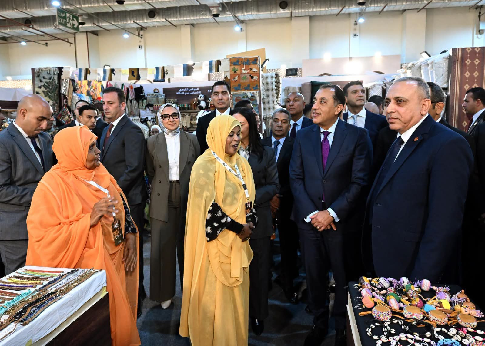 رئيس الوزراء في معرض تراثنا