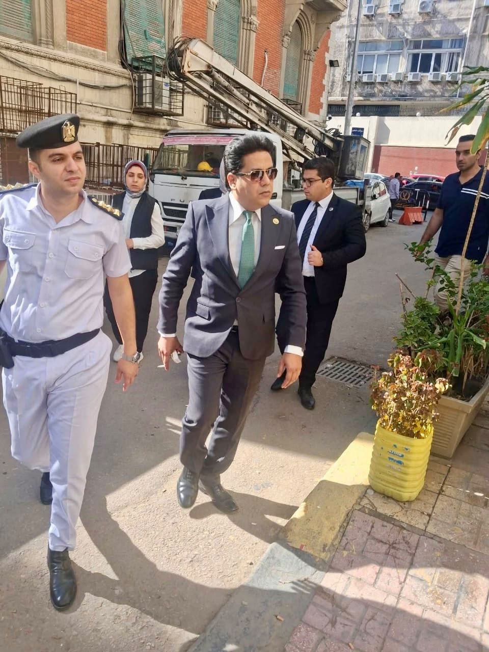 النيابة الإدارية تباشر التحقيق في ميل شديد لـ عقار بمنطقة محرم بك