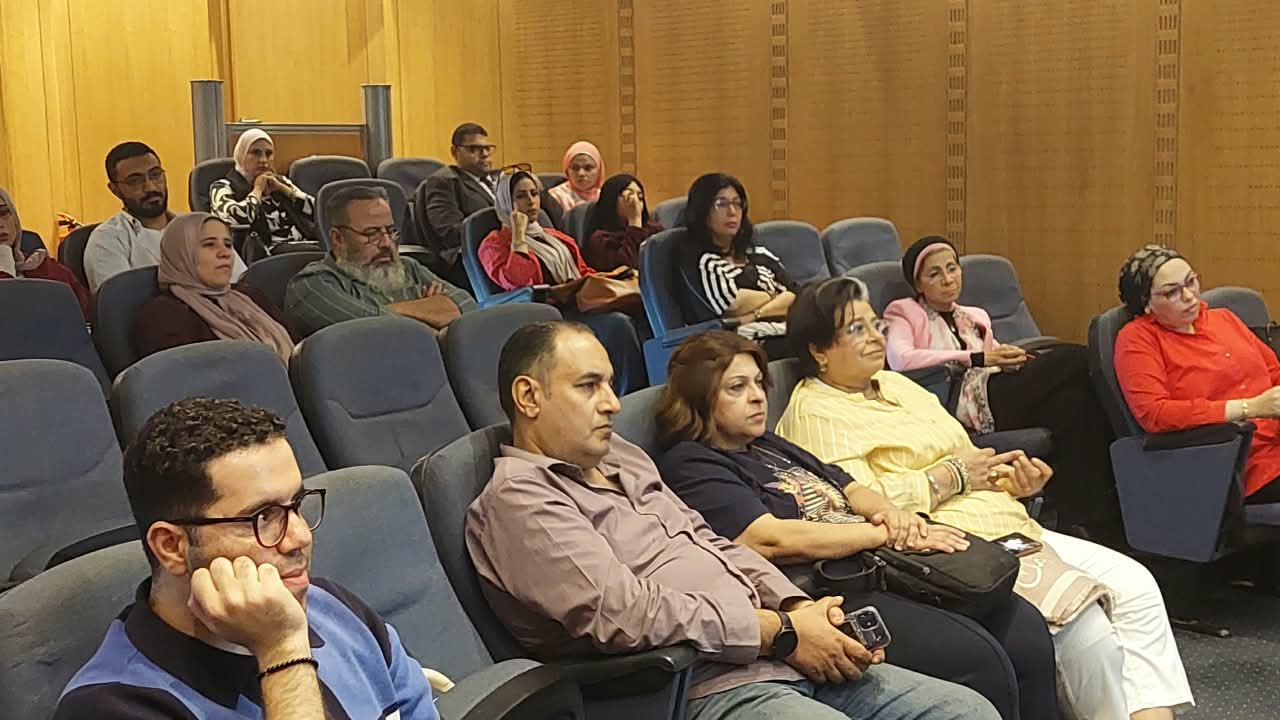 ندوة عالم فان جوخ