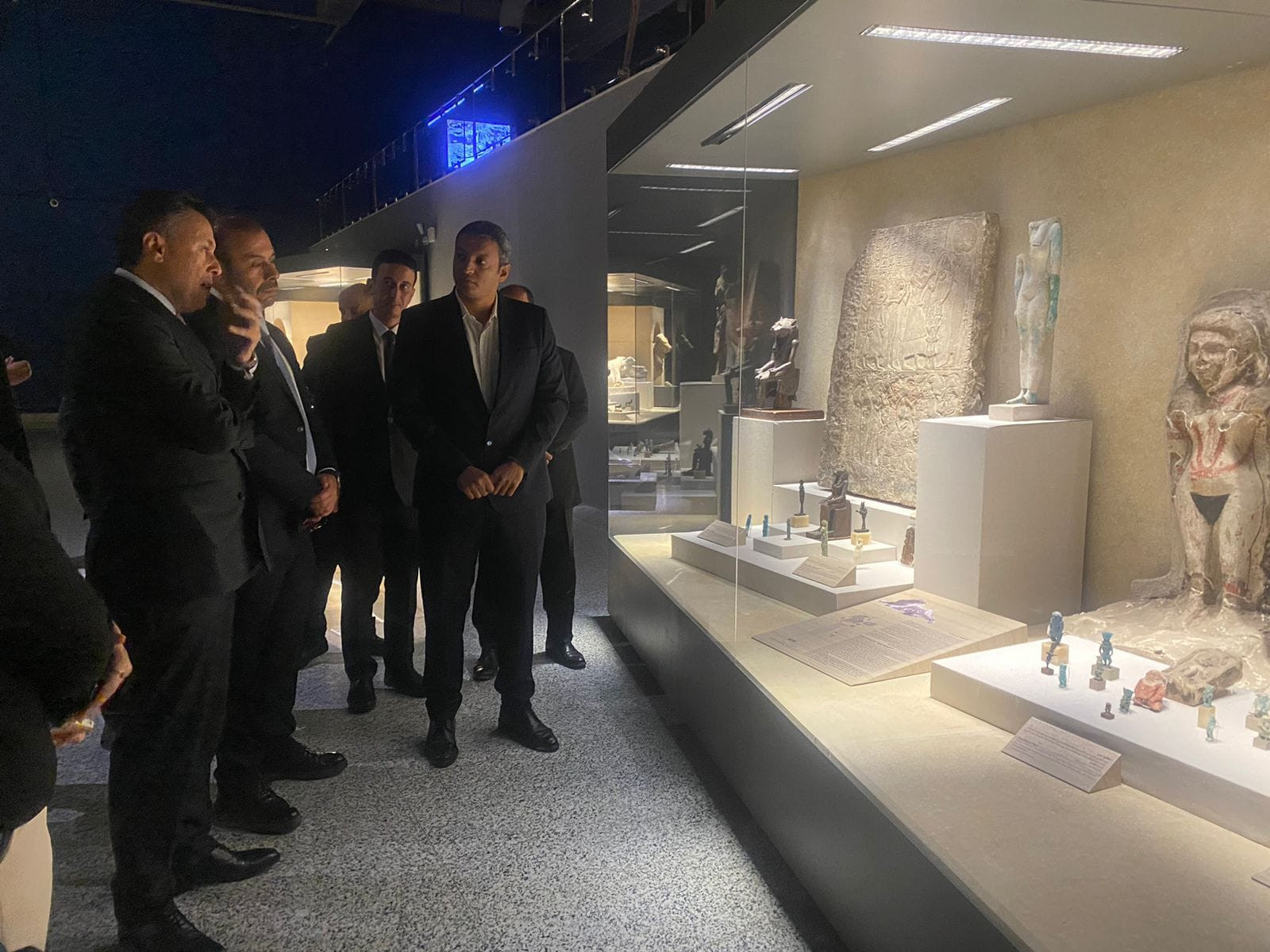 وزير السياحة