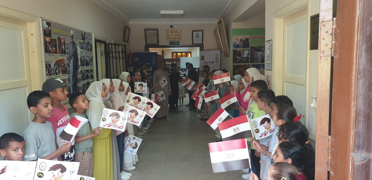 شيخ الأزهر يفتتح ركن مجلة نور