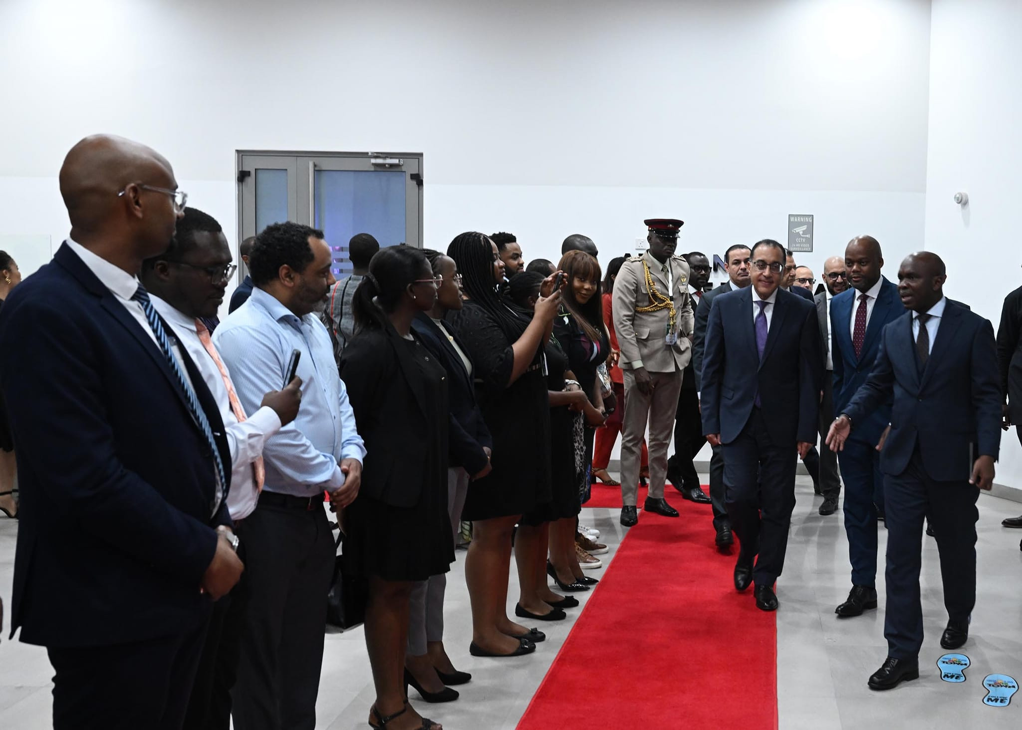 رئيس الوزراء يلتقي سكرتير عام اتفاقية التجارة الحرة