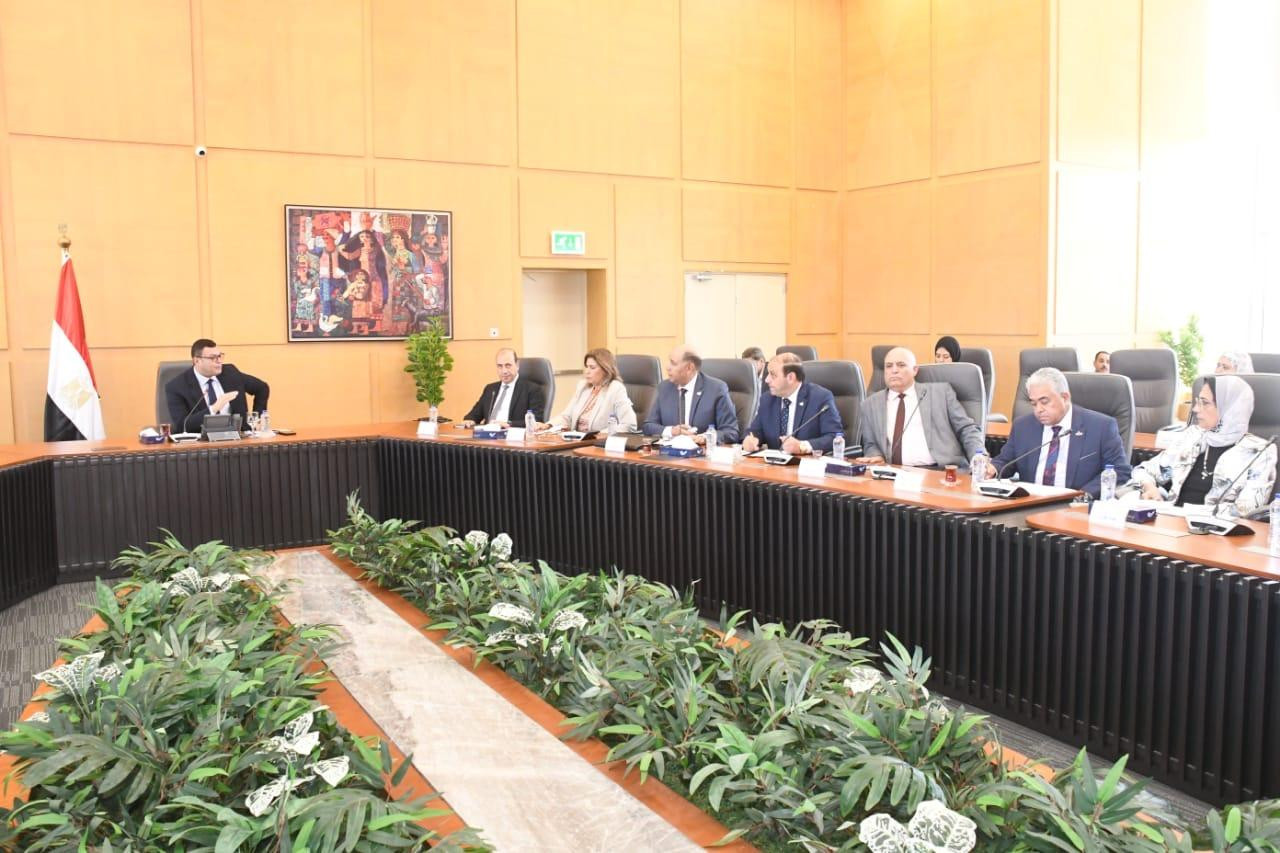 وزير الإسكان