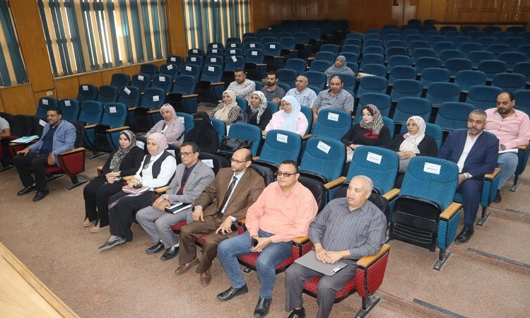 محافظ القليوبية يؤكد أهمية تطبيق المعايير اللازمة في تطوير المدن والأح