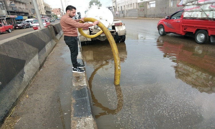 محافظ الغربية يؤكد نجاح أجهزة المحافظة في التعامل الفوري مع موجة الطقس