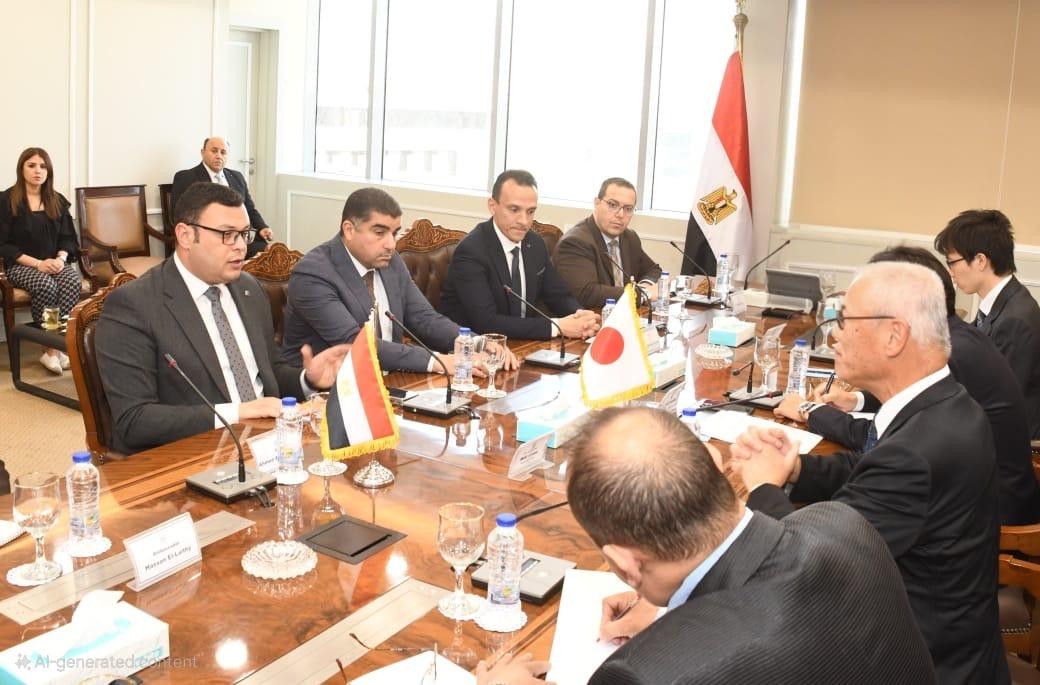 وزير الإسكان وسفير اليابان