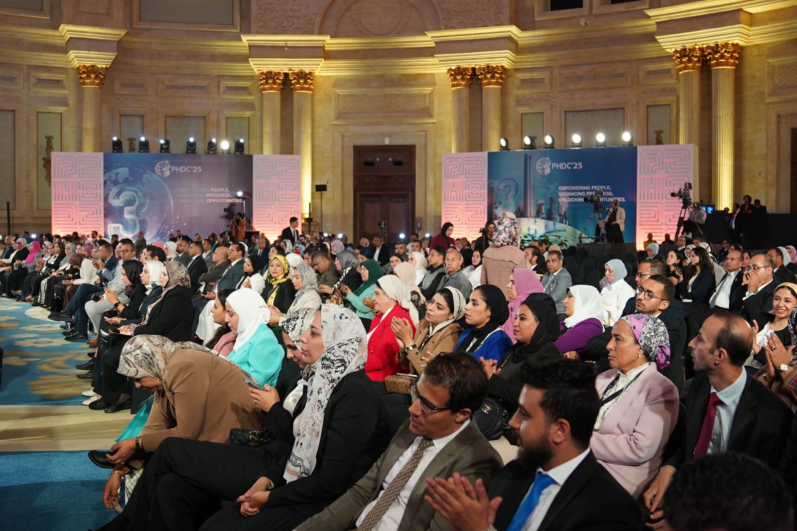 اقبال على المؤتمر