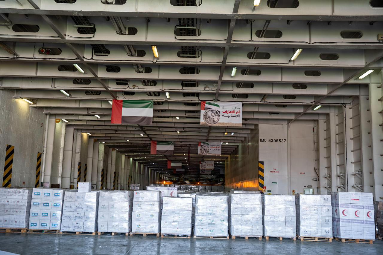 ميناء العريش يستقبل سفينة 